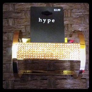 Arm bracelet